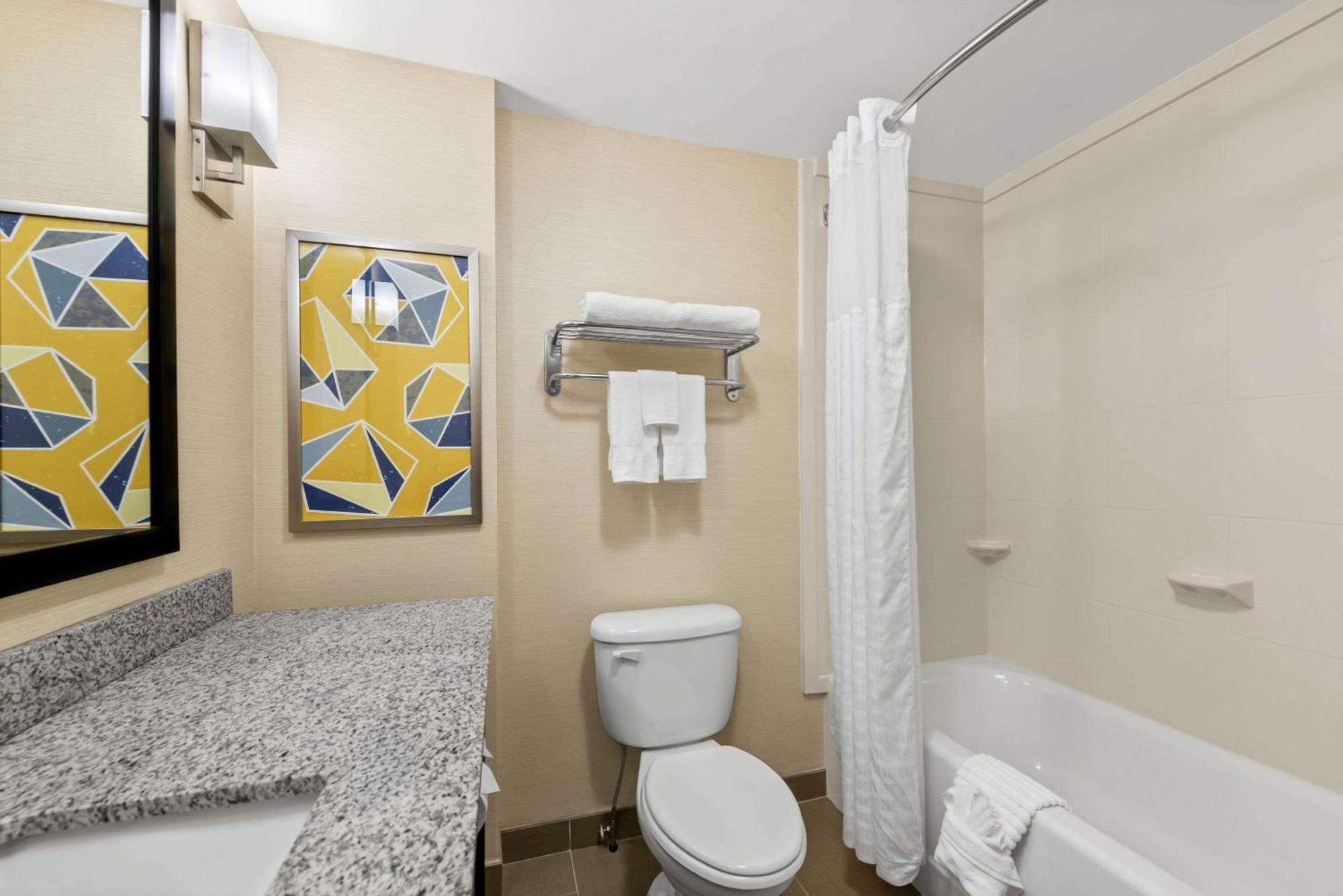 Comfort Sylva - Cullowhee Hotel Dillsboro
